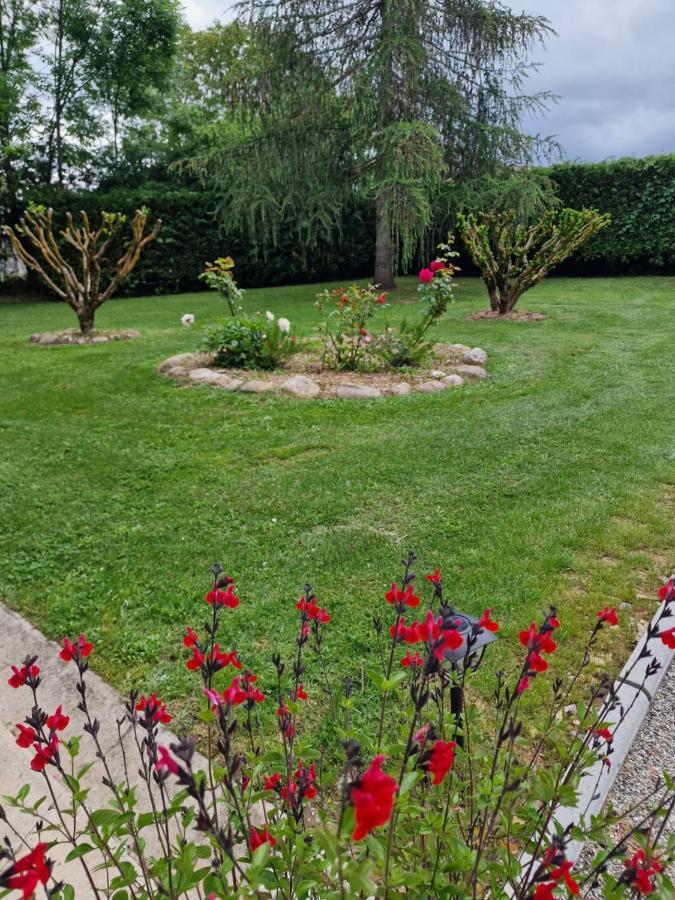 Gite L'Enclos O Rendez-Vous Roquefeuil-Pays De Sault- Avec Jardin Bagian luar foto